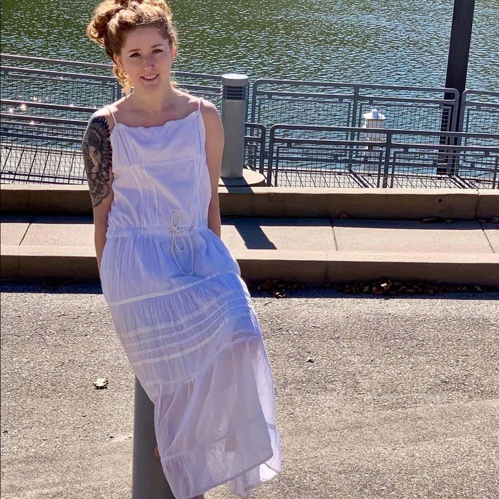 Dress - Picture 2 of 9
